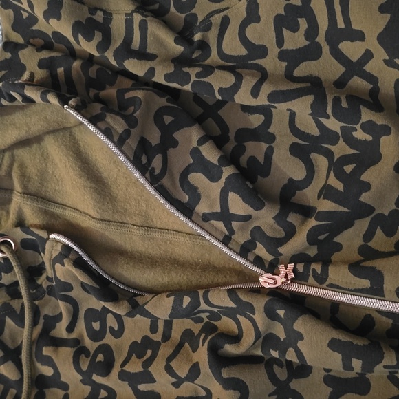 Fenty Onies - Picture 3 of 4